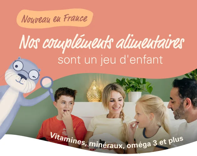 Des compléments alimentaires pour enfants, tout simplement et au goût wow : une famille prend ensemble les gummies wowtamins