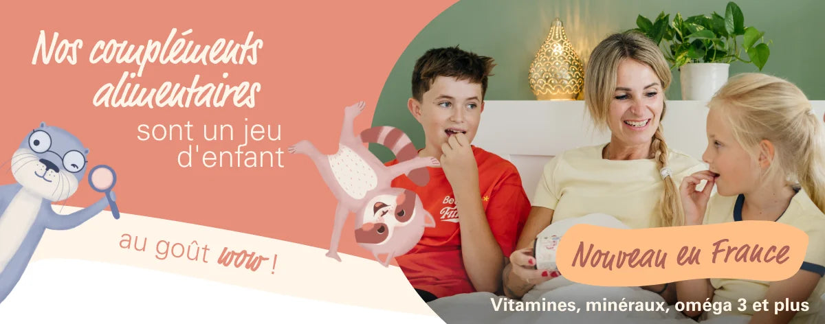 Des compléments alimentaires pour enfants, tout simplement et au goût wow : une famille prend ensemble les gummies wowtamins